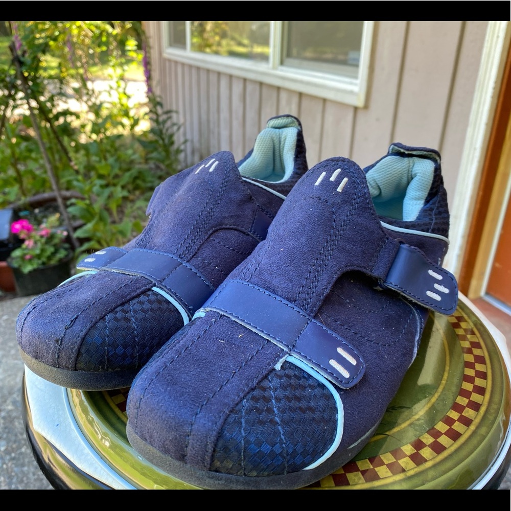 Rasolli Women’s Blue Suede Sneakers Size 6